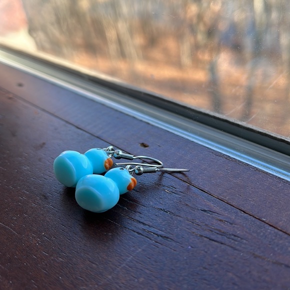 Blue rubber ducky earrings - Picture 4 of 4